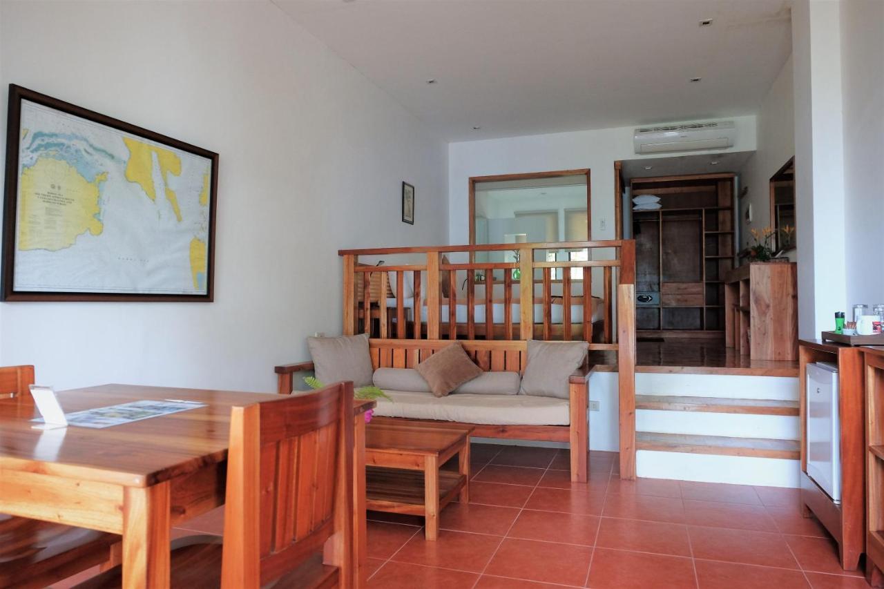 Island View Beachfront Resort อันดา ภายนอก รูปภาพ